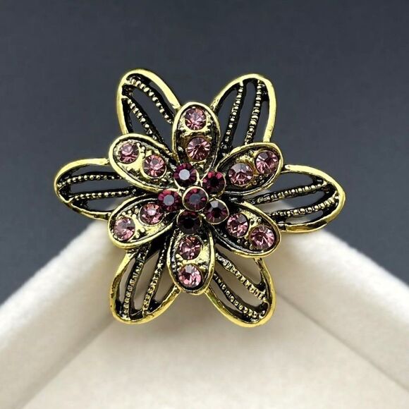 Yellow Gold with Light and Dark Purple Amethyst Crystal Flower Pin Back Brooch - Picture 2 of 7